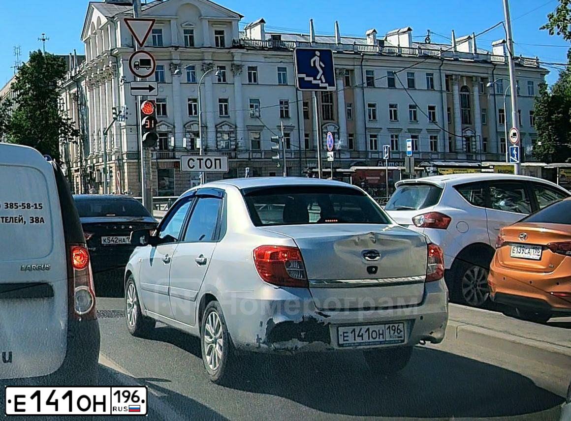 Фото автомобиля DATSUN ON-DO, 2016 — госномер Е141ОН196. Цвет: Серебристый