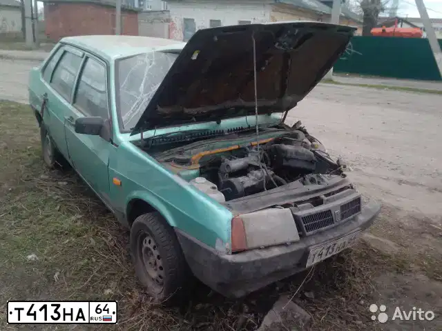 Фото автомобиля LADA 2109 SAMARA, 2003 — госномер О048УЕ64. Цвет: ЗЕЛЕНЫЙ