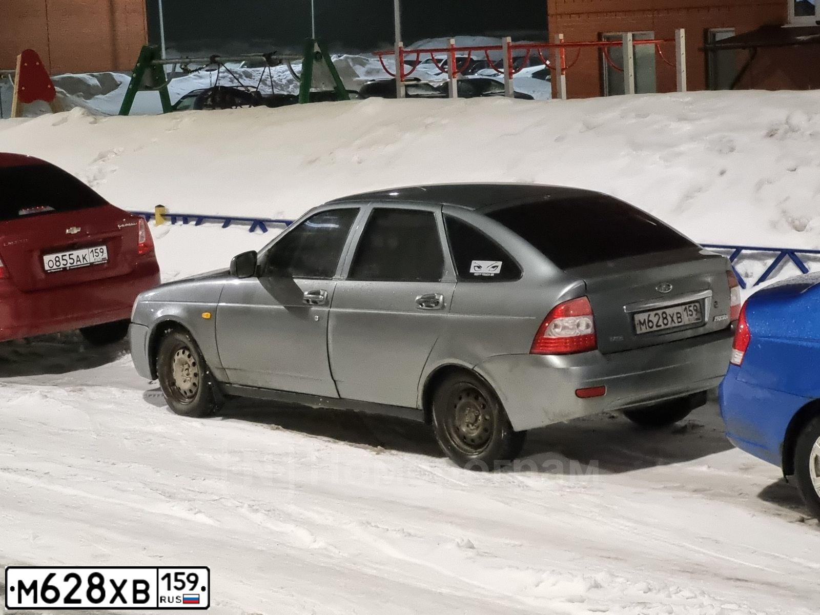 Фото автомобиля LADA 2172 PRIORA, 2011 — госномер М628ХВ159. Цвет: СРЕДНИЙ СЕРО-ЗЕЛЕНЫЙ МЕТ.