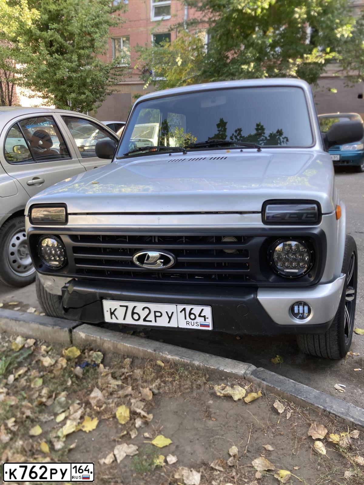 Фото автомобиля LADA NIVA 4X4, 2016 — госномер М417ТО164. Цвет: СВЕТЛО-СЕРБР МЕТАЛЛ