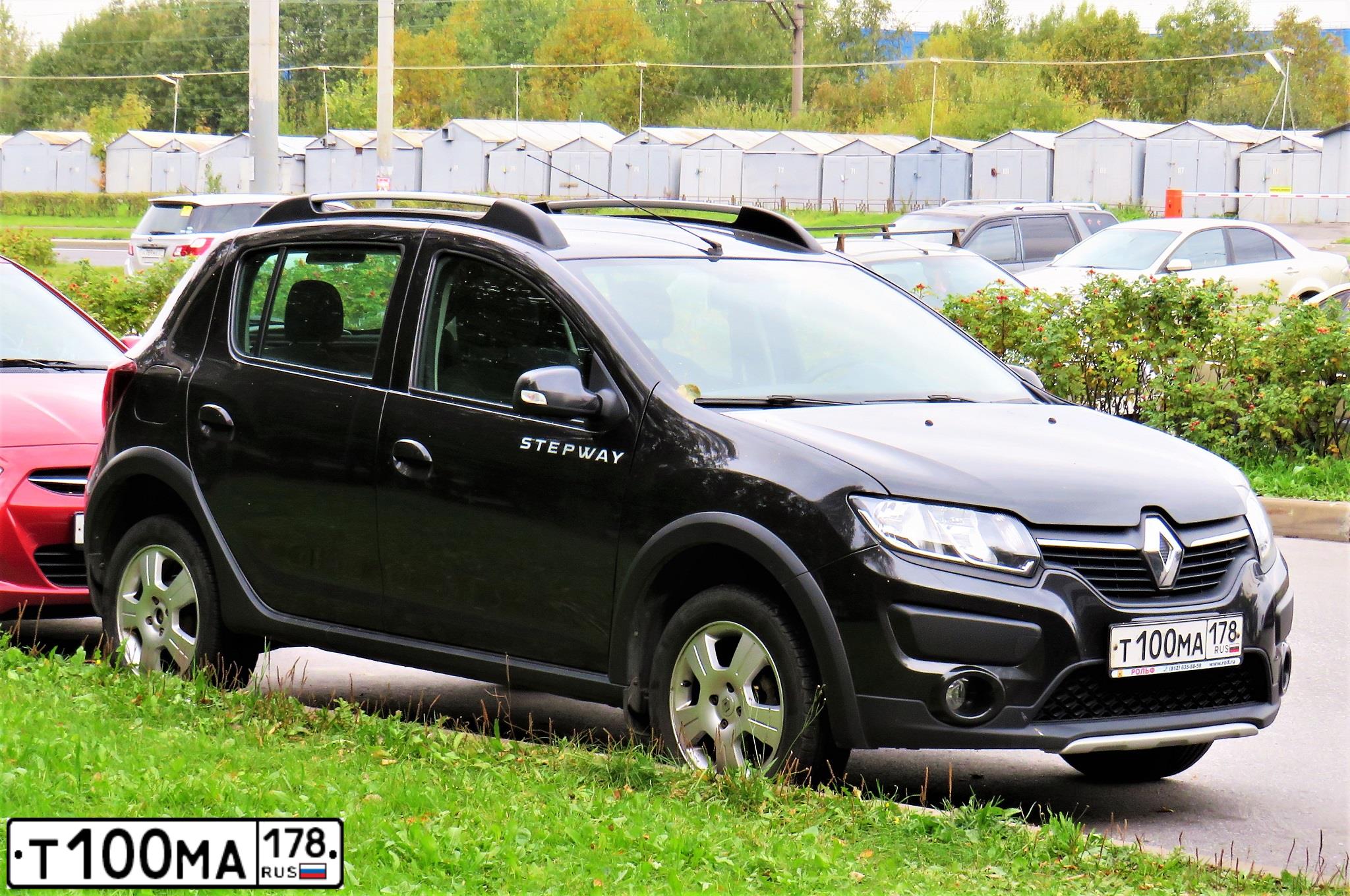 Фото автомобиля RENAULT SANDERO, 2015 — госномер Т100МА178. Цвет: ЧЕРНЫЙ