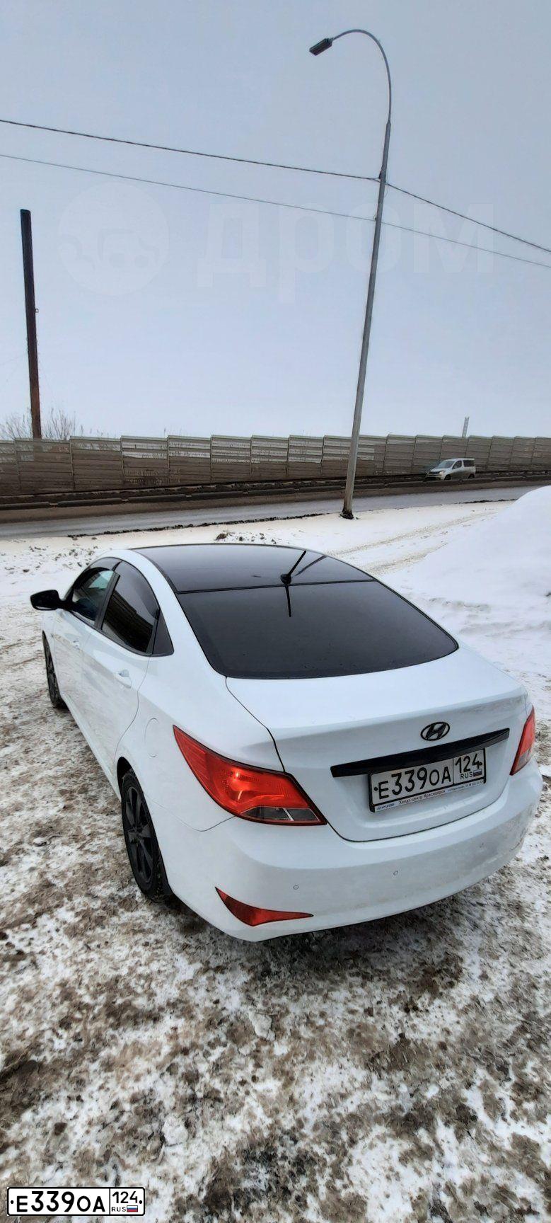 Фото автомобиля HYUNDAI SOLARIS, 2016 — госномер М455ТУ196. Цвет: Белый
