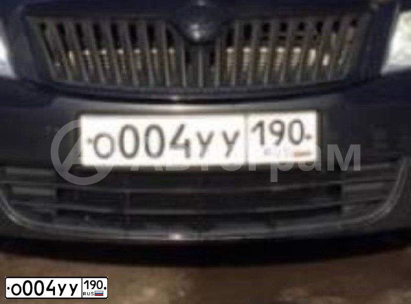 Фото автомобиля NISSAN TEANA, 2013 — госномер В133НО790. Цвет: БОРДОВЫЙ-ТЕМНЫЙ