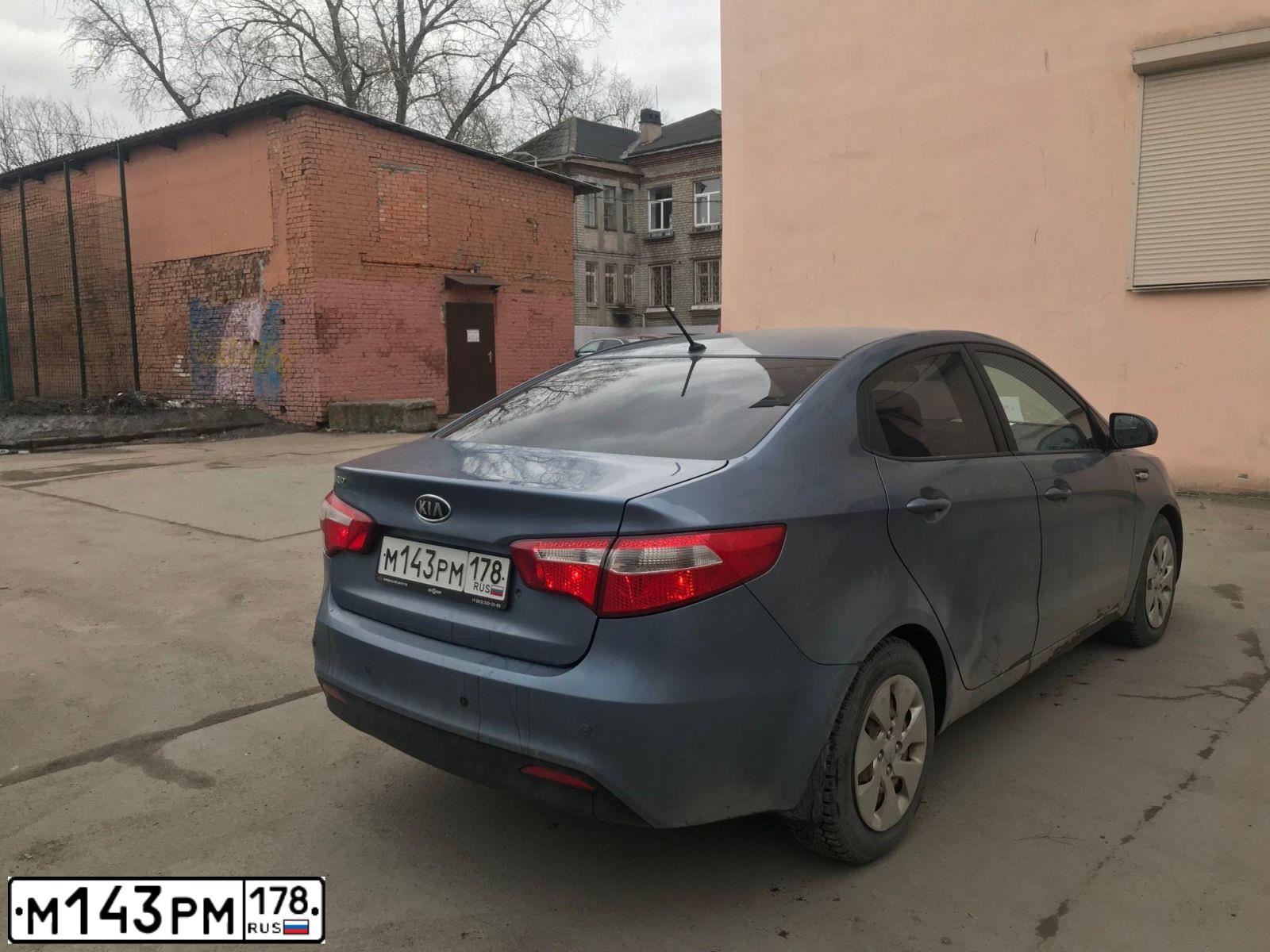 Фото автомобиля KIA RIO, 2012 — госномер К561РТ147. Цвет: голубой