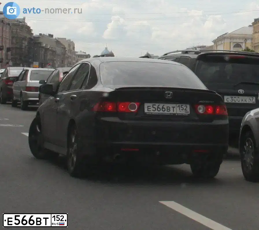 Фото автомобиля HONDA ACCORD, 2006 — госномер Е566ВТ152. Цвет: ТЕМНО-КОРИЧНЕВЫЙ