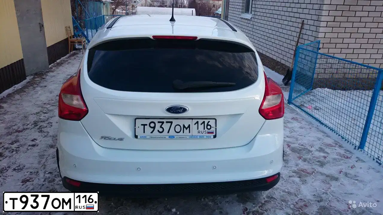 Фото автомобиля FORD FOCUS, 2014 — госномер У160ЕТ18. Цвет: Белый
