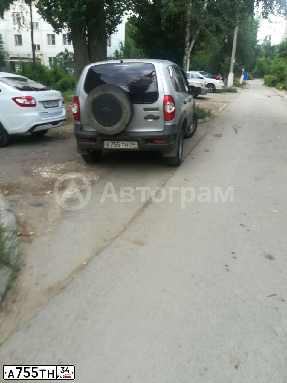 Фото автомобиля GAZ 3110 WOLGA, 2006 — госномер А755ТН26. Цвет: БУРАН