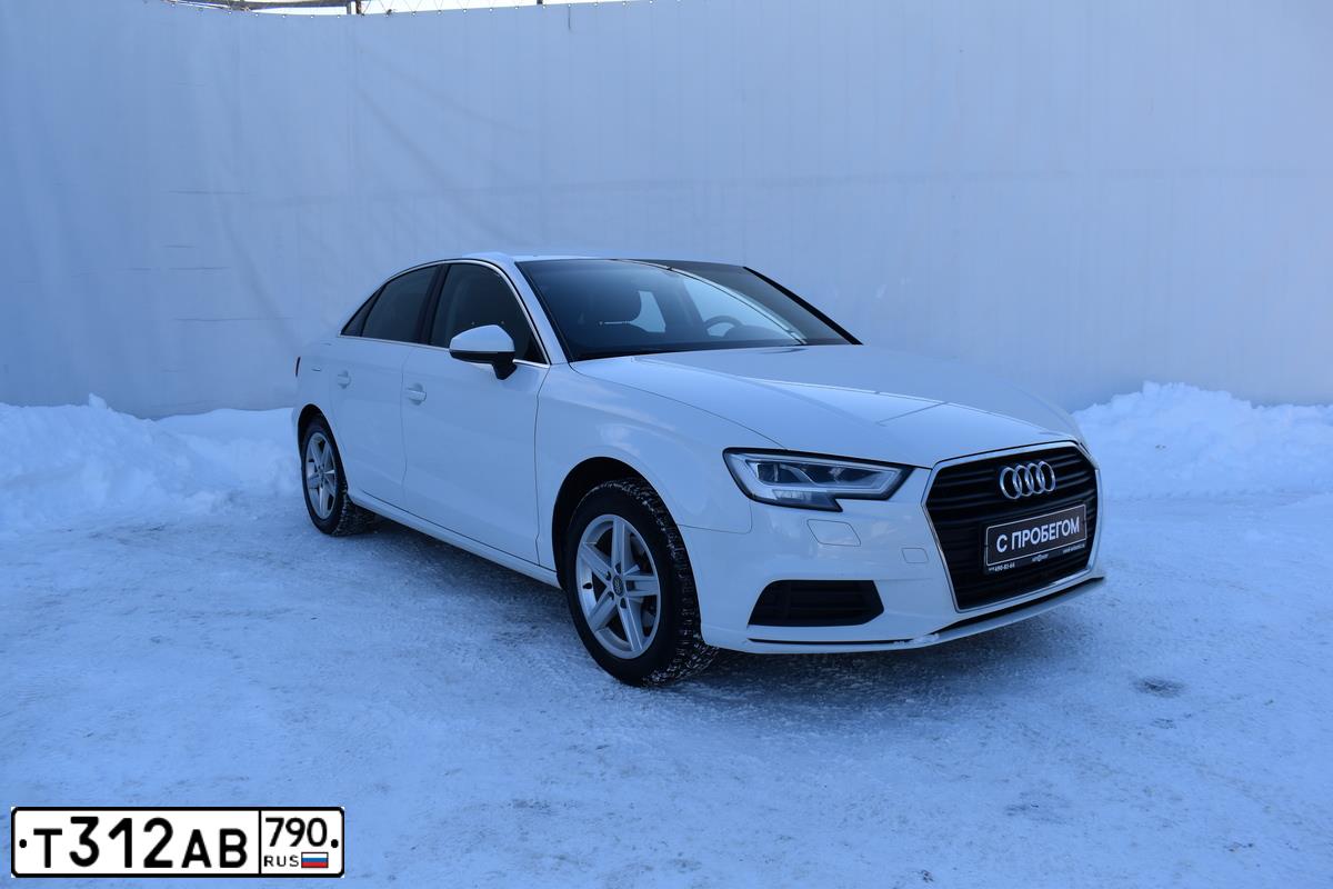 Фото автомобиля AUDI A3, 2020 — госномер А710УЕ777. Цвет: Белый