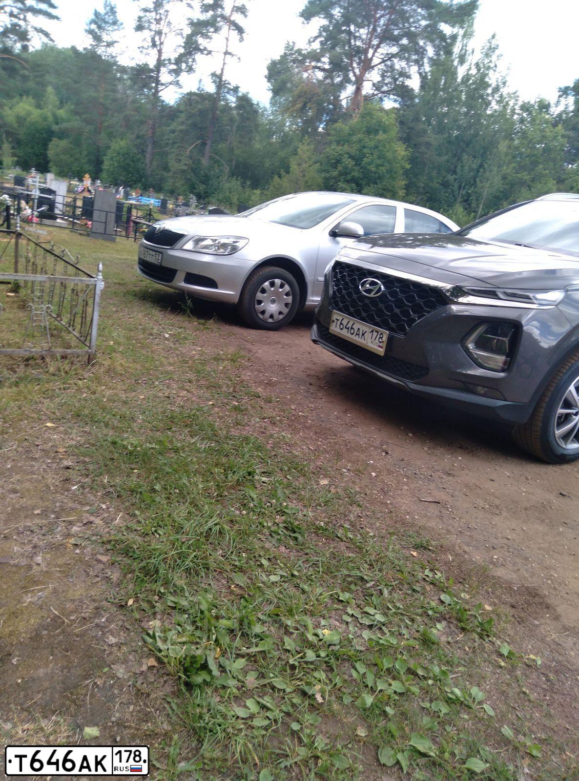 Фото автомобиля TOYOTA LANDCRUISER, 2014 — госномер Т646АК178. Цвет: ЧЕРНЫЙ МЕТАЛЛИК