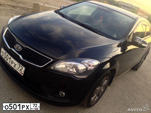 Фото автомобиля KIA CEE'D, 2011 — госномер О501РХ72. Цвет: ЧЕРНЫЙ