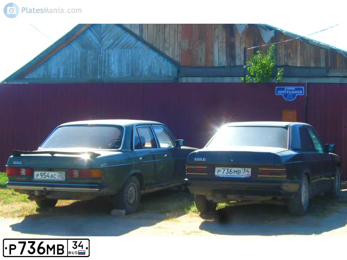 Фото автомобиля MERCEDES C-KLASSE, 1987 — госномер Е752АК36. Цвет: ЧЕРНЫЙ МЕТАЛЛИК