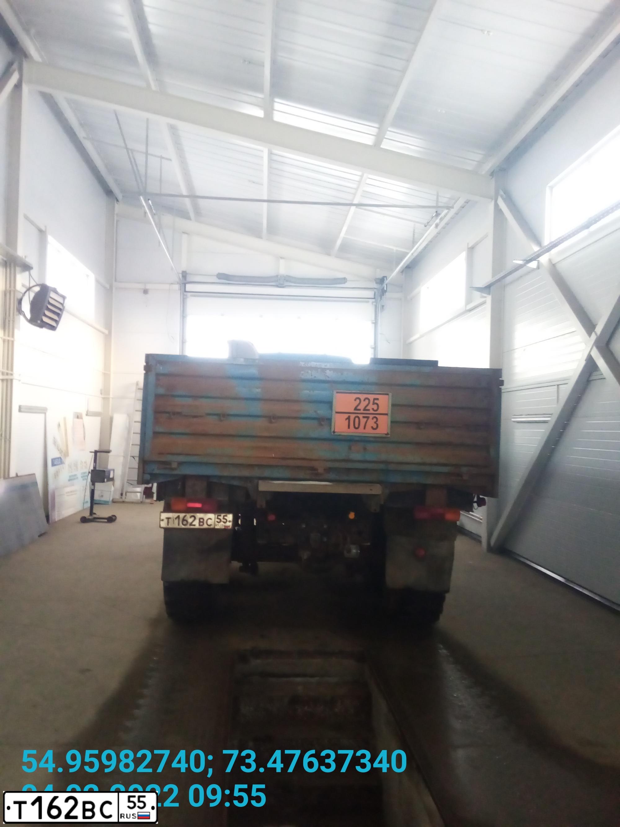 Фото автомобиля KAMAZ 43114 /6X6/, 2010 — госномер Т162ВС55. Цвет: синий