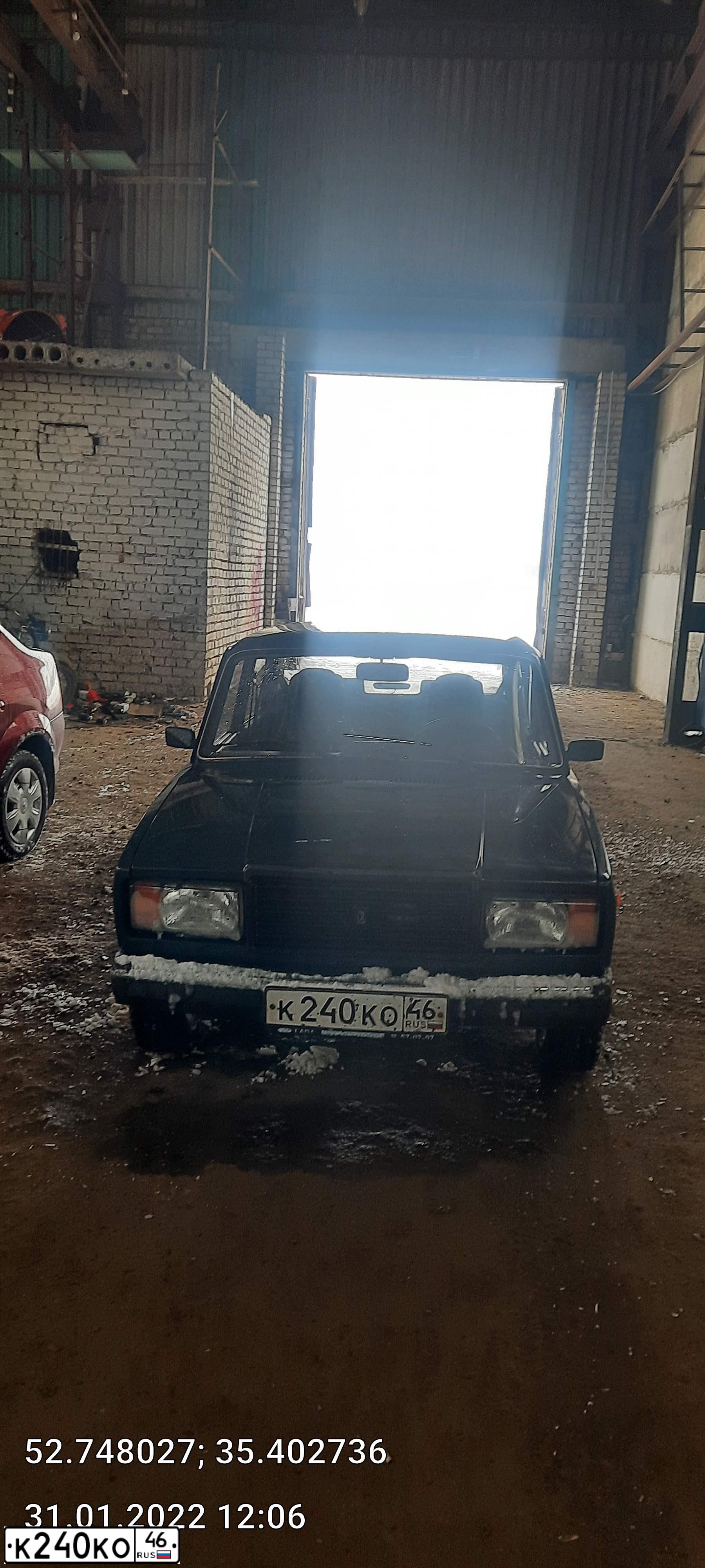Фото автомобиля LADA 2107, 2008 — госномер К240КО46. Цвет: Темно-зеленый