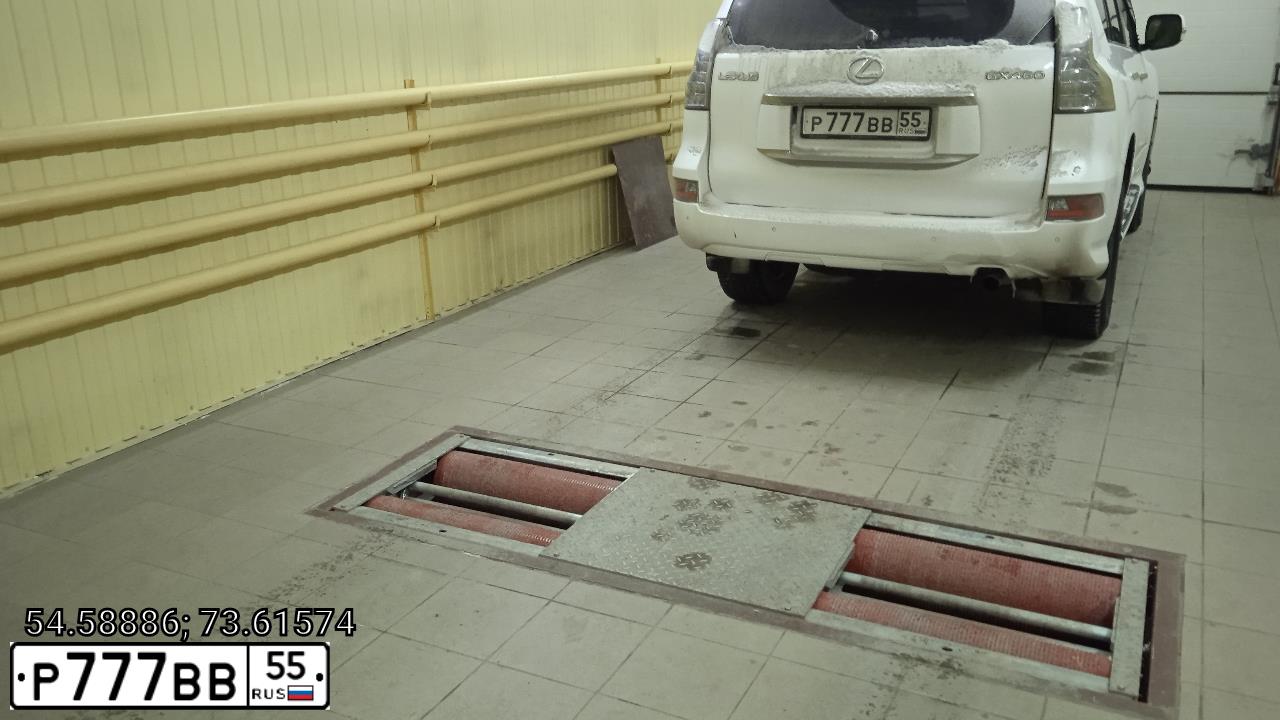 Фото автомобиля LADA 2194 KALINA, 2015 — госномер Х668ОТ55. Цвет: серый