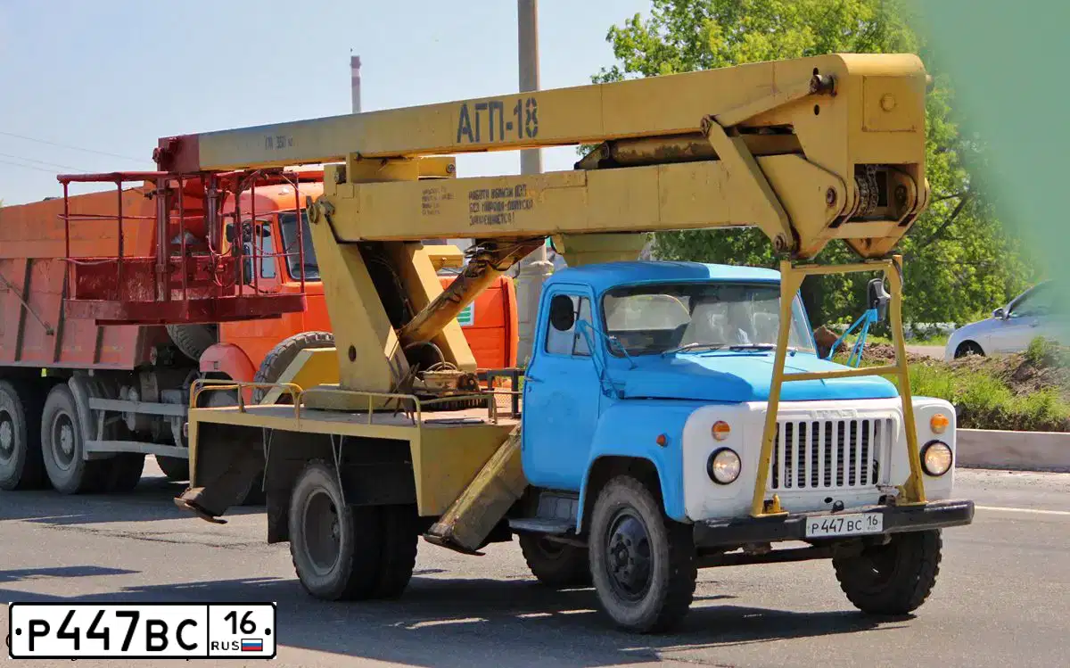Фото автомобиля GAZ 3307, 2005 — госномер Р447ВС16. Цвет: Белый