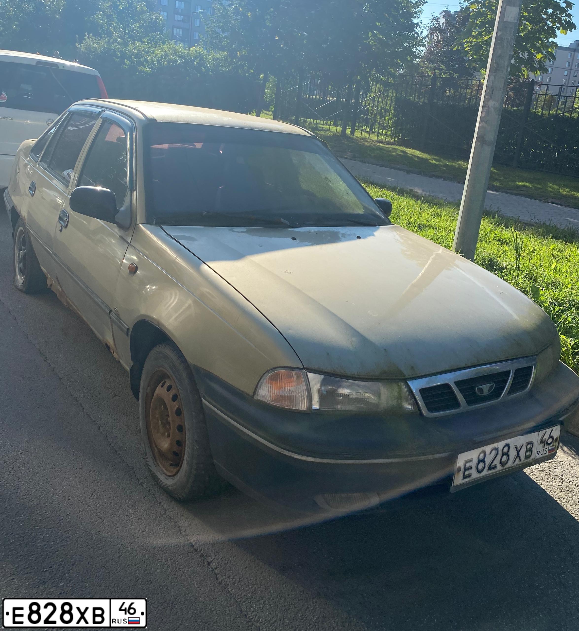 Фото автомобиля DAEWOO NEXIA, 2007 — госномер Е828ХВ46. Цвет: ПЕСОЧНЫЙ
