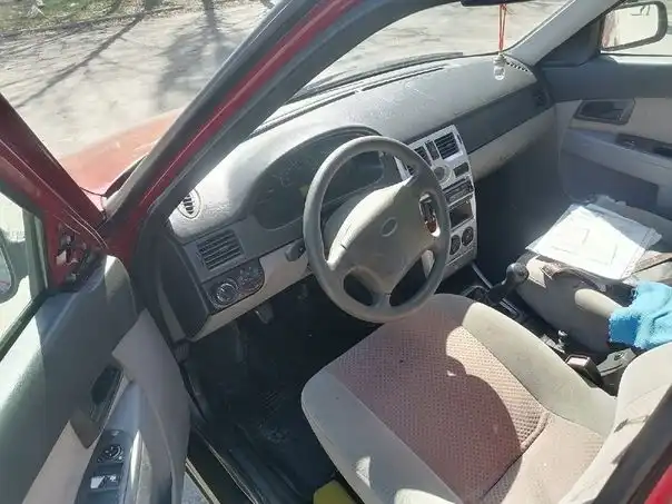 Фото автомобиля LADA PRIORA, 2007 — госномер В815ЕХ156. Цвет: ЗОЛОТИСТО-КРАСНЫЙ