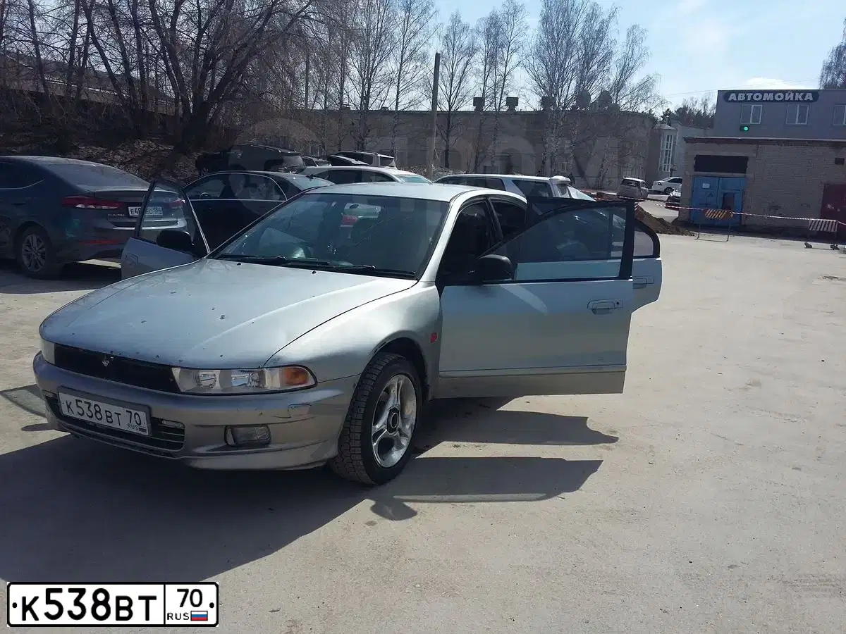 Фото автомобиля MITSUBISHI GALANT, 1997 — госномер Н716ХС154