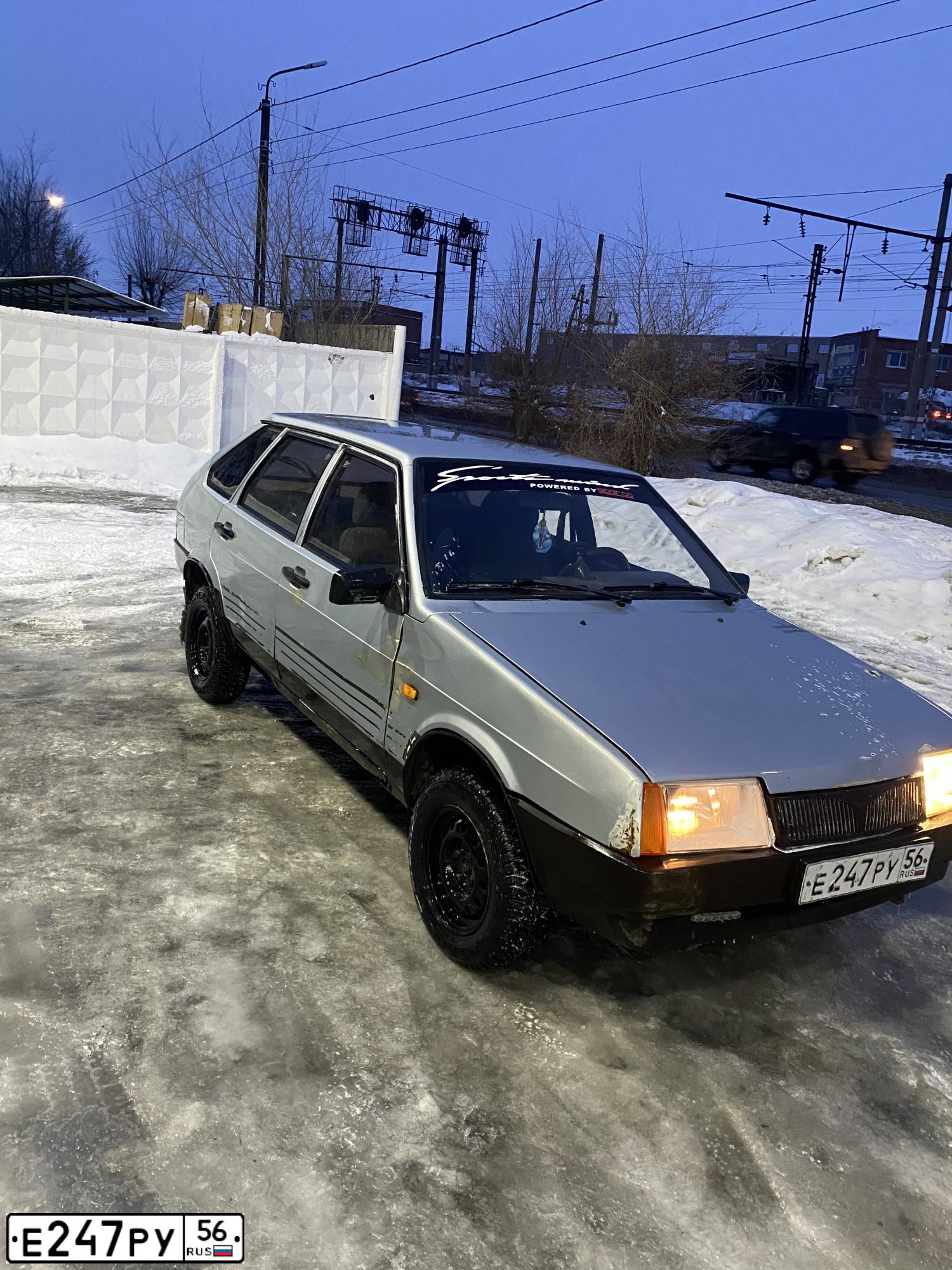 Фото автомобиля LADA 2109 SAMARA, 1990 — госномер Т809РК63. Цвет: СЕРЕБРИСТО-ГОЛУБОЙ