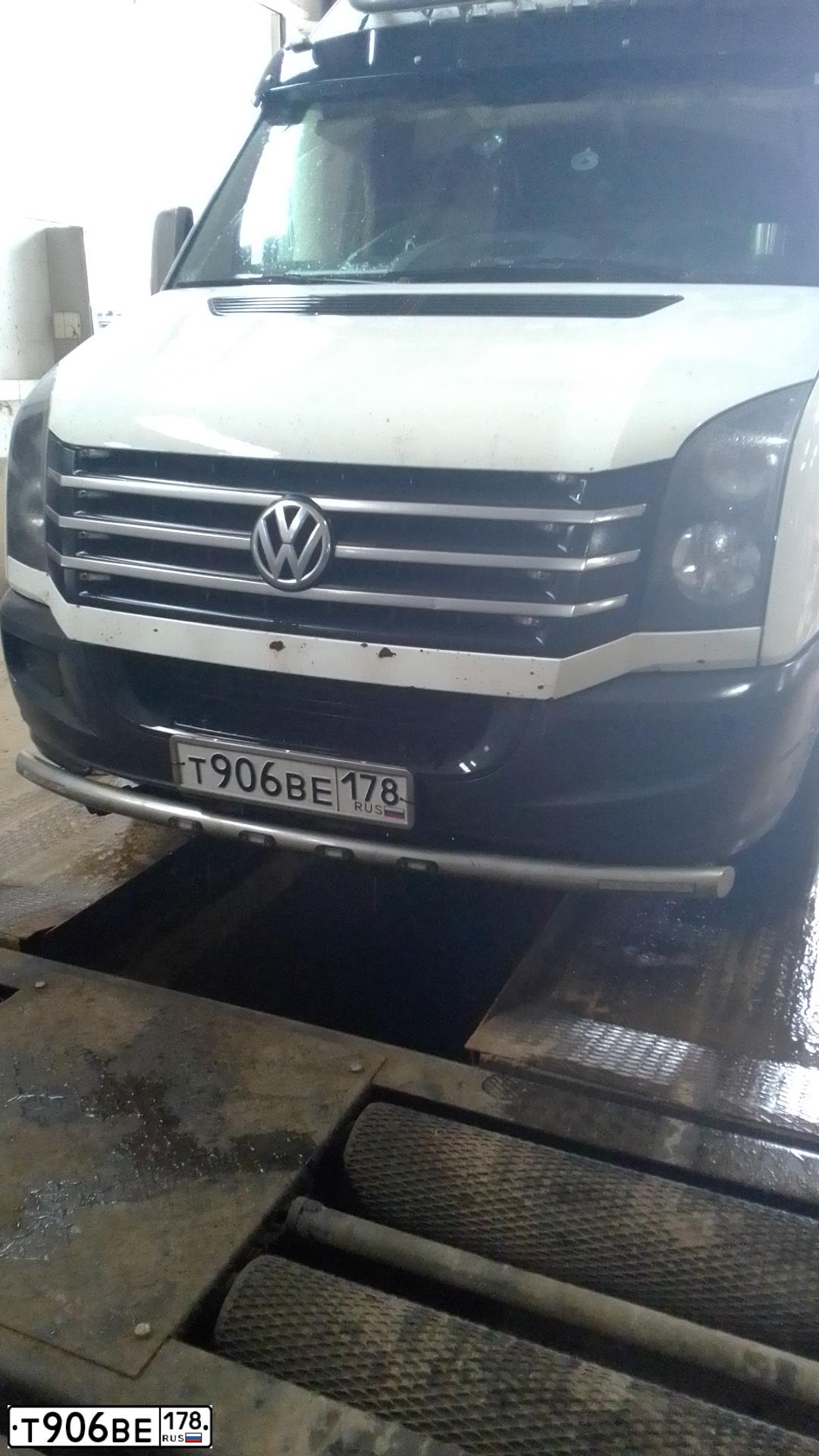 Фото автомобиля VOLKSWAGEN CRAFTER, 2013 — госномер Т906ВЕ178. Цвет: БЕЛЫЙ