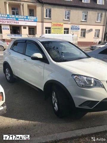 Фото автомобиля SSANGYONG ACTYON, 2011 — госномер У717МА09. Цвет: Белый