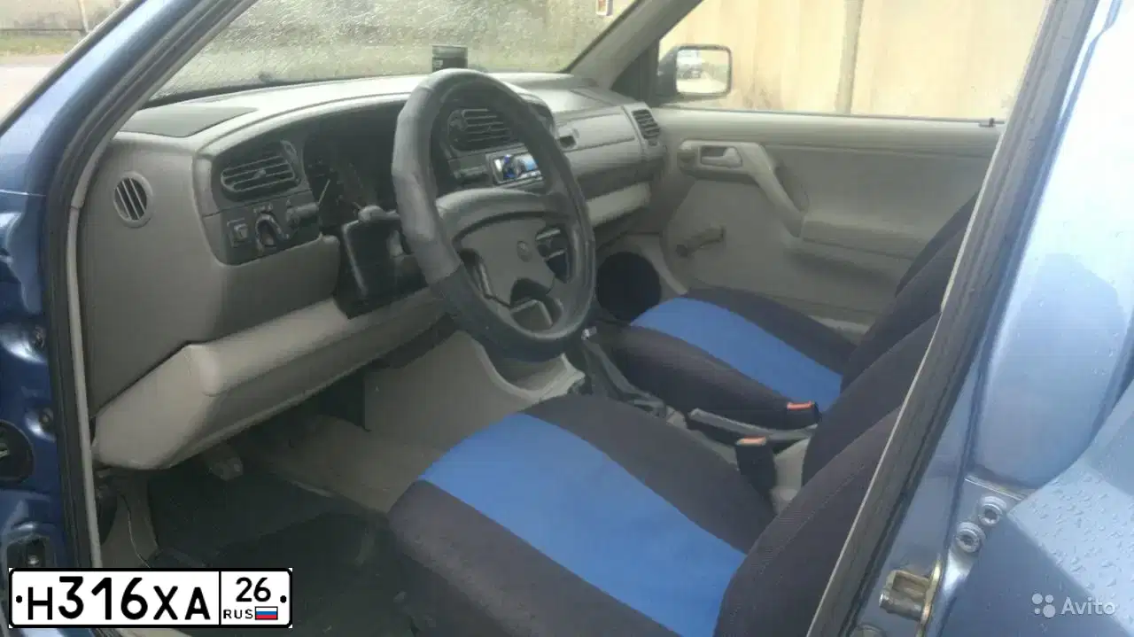 Фото автомобиля VOLKSWAGEN VENTO, 1993 — госномер Н316ХА26. Цвет: ГОЛУБОЙ