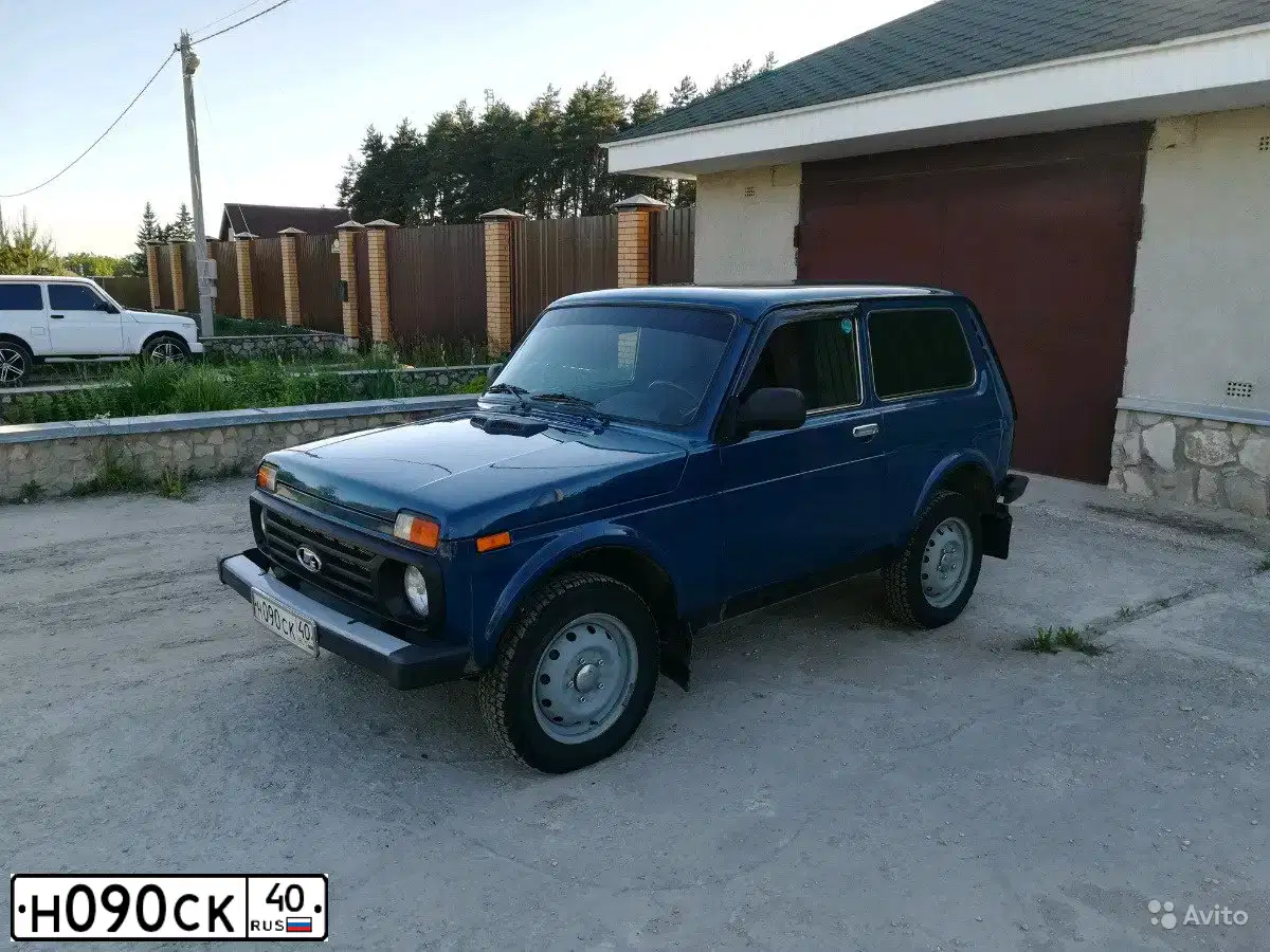 Фото автомобиля LADA 2121 NIVA, 2013 — госномер Н090СК40. Цвет: СИНЕ-ЗЕЛЕНЫЙ
