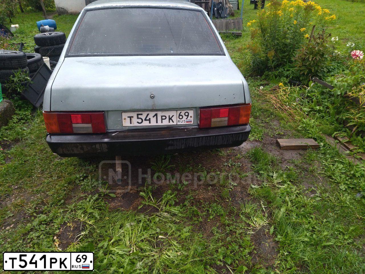Фото автомобиля HYUNDAI SOLARIS, 2011 — госномер А257ОХ51. Цвет: ФИОЛЕТОВЫЙ