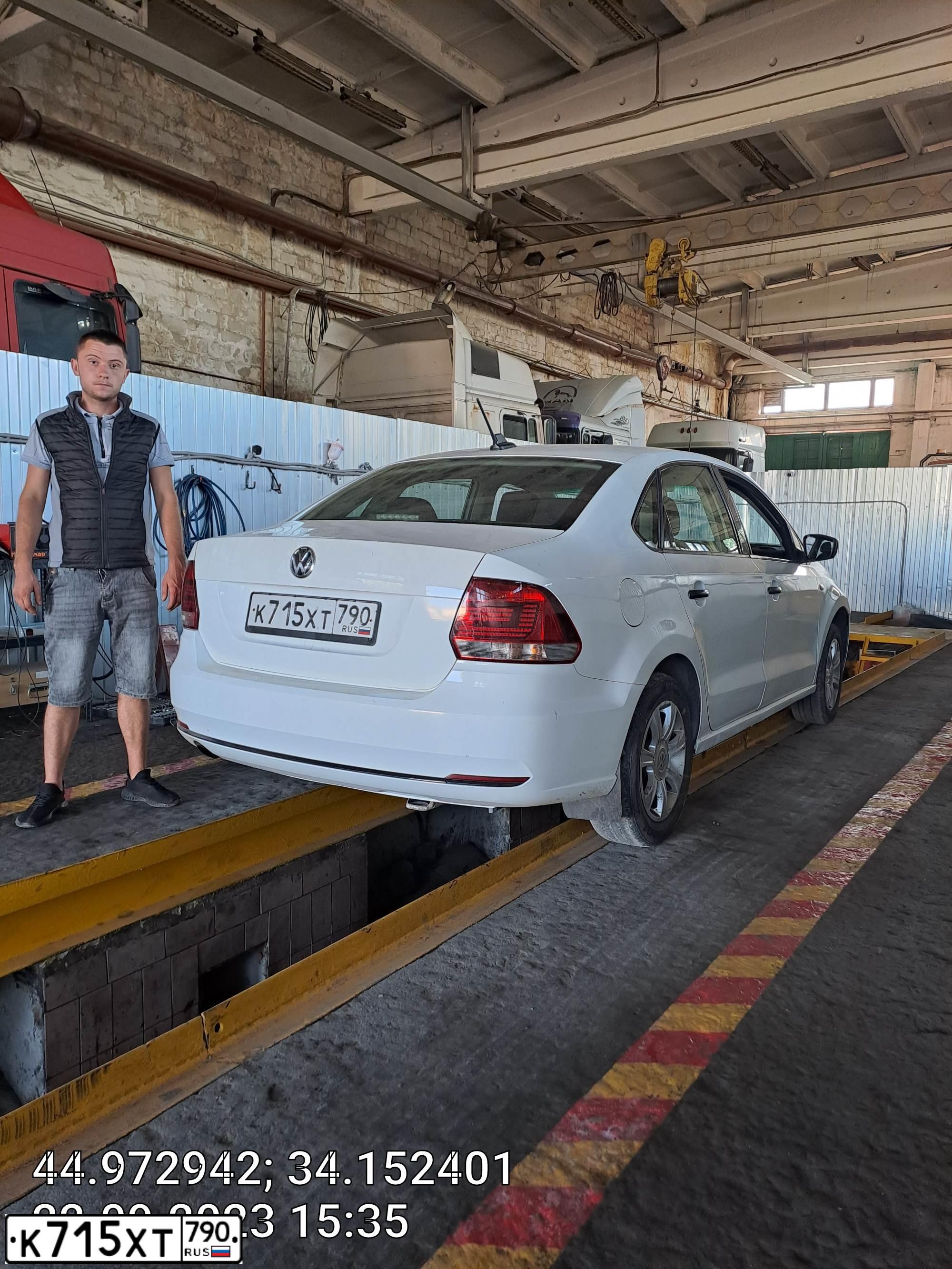 Фото автомобиля VOLKSWAGEN POLO, 2017 — госномер Н066МЕ82. Цвет: БЕЛЫЙ