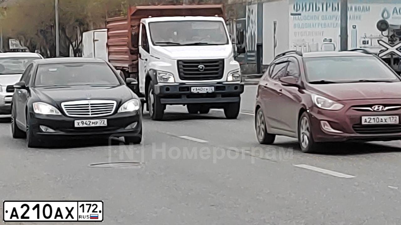 Фото автомобиля HYUNDAI SOLARIS, 2012 — госномер А210АХ172. Цвет: КРАСНЫЙ ГРАНАТ