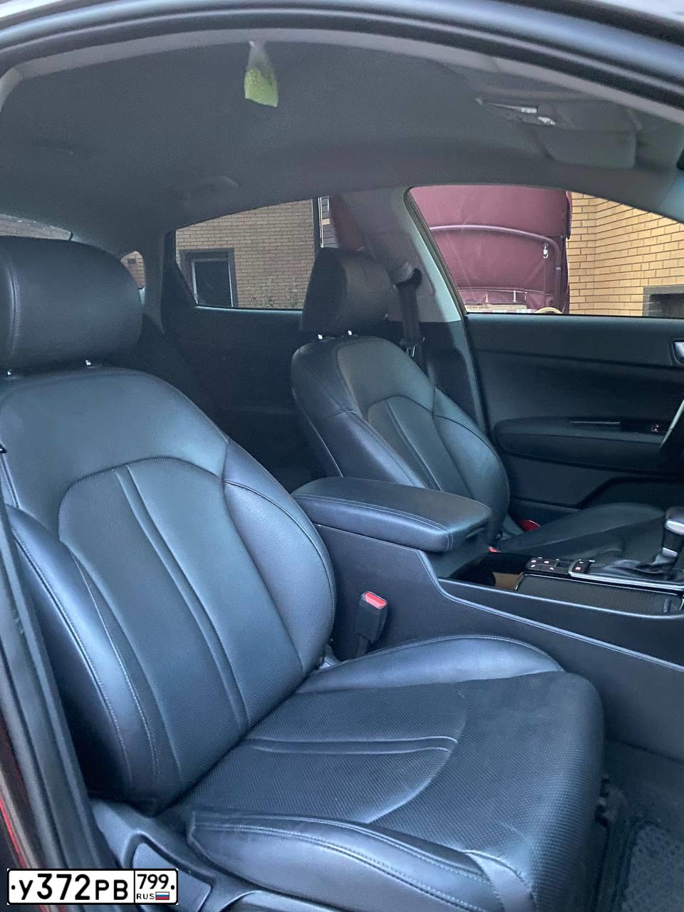 Фото автомобиля KIA MAGENTIS  OPTIMA, 2019 — госномер У372РВ799. Цвет: Коричневый