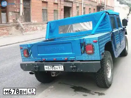 Фото автомобиля HUMMER UNSPECIFIED, 1995 — госномер М678ВН61. Цвет: СИНИЙ
