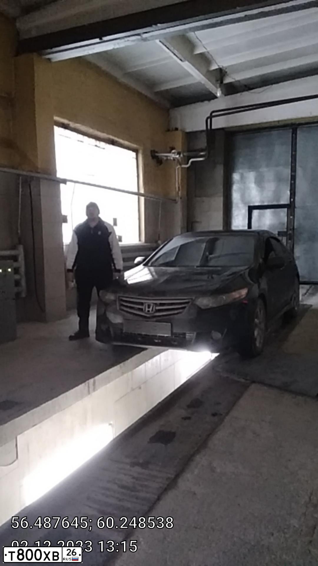 Фото автомобиля HONDA ACCORD, 2008 — госномер Т905АМ196. Цвет: ЧЕРНЫЙ