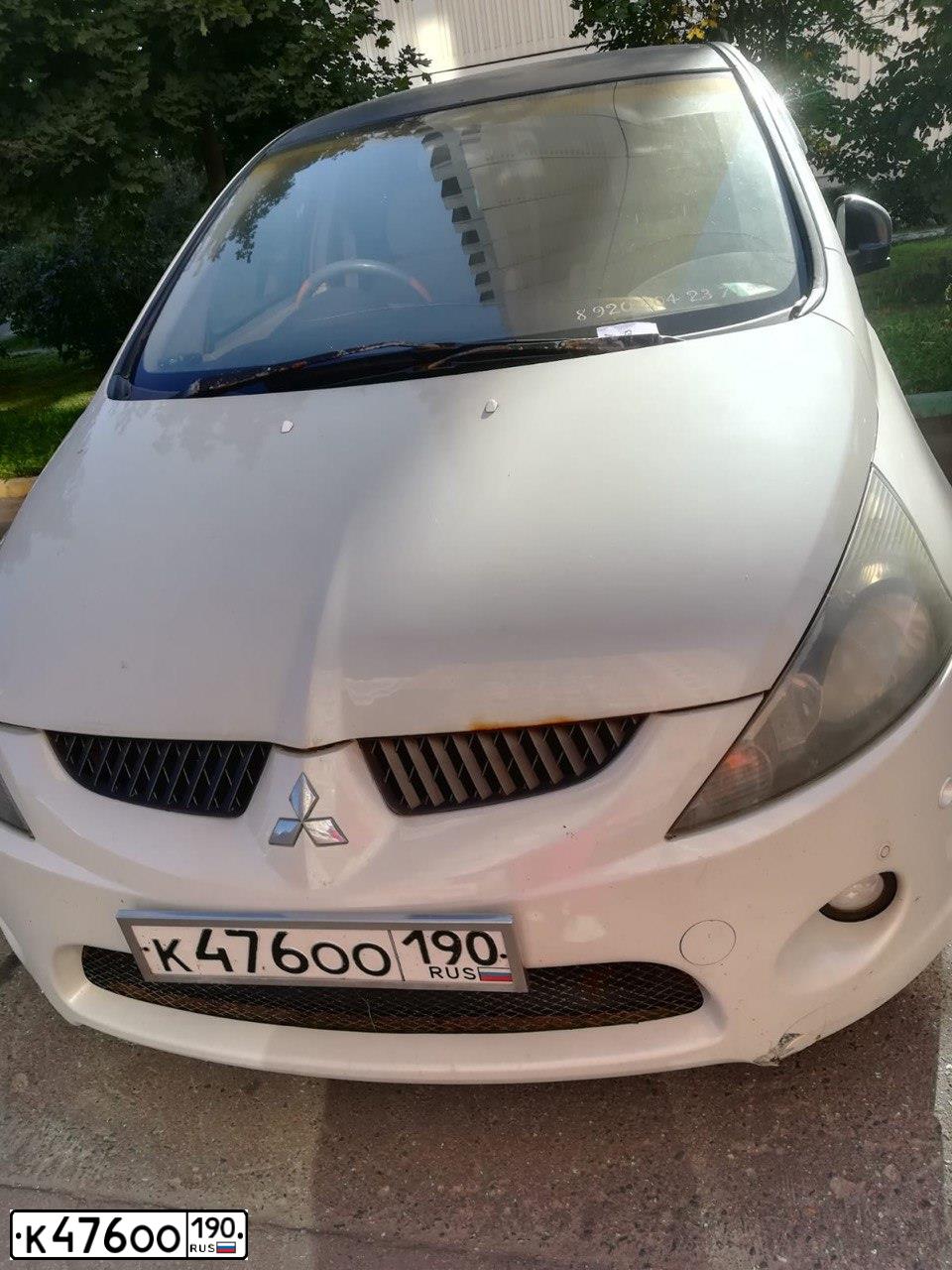 Фото автомобиля MITSUBISHI GRANDIS, 2003 — госномер К476ОО190