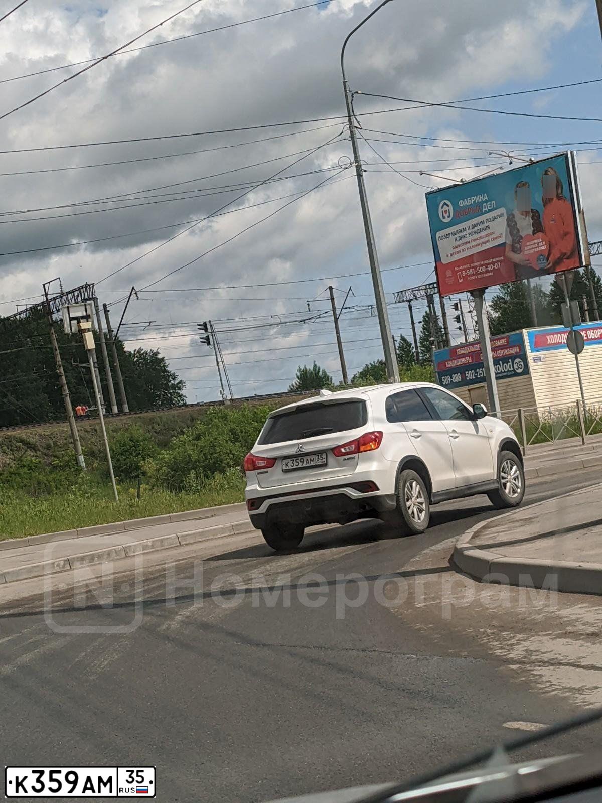 Фото автомобиля MITSUBISHI ASX, 2018 — госномер К359АМ35. Цвет: Белый