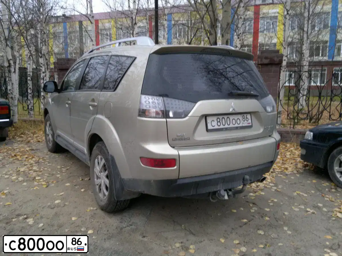 Фото автомобиля SUBARU B9 TRIBECA, 2005 — госномер Н446МУ72. Цвет: ЧЕРНЫЙ