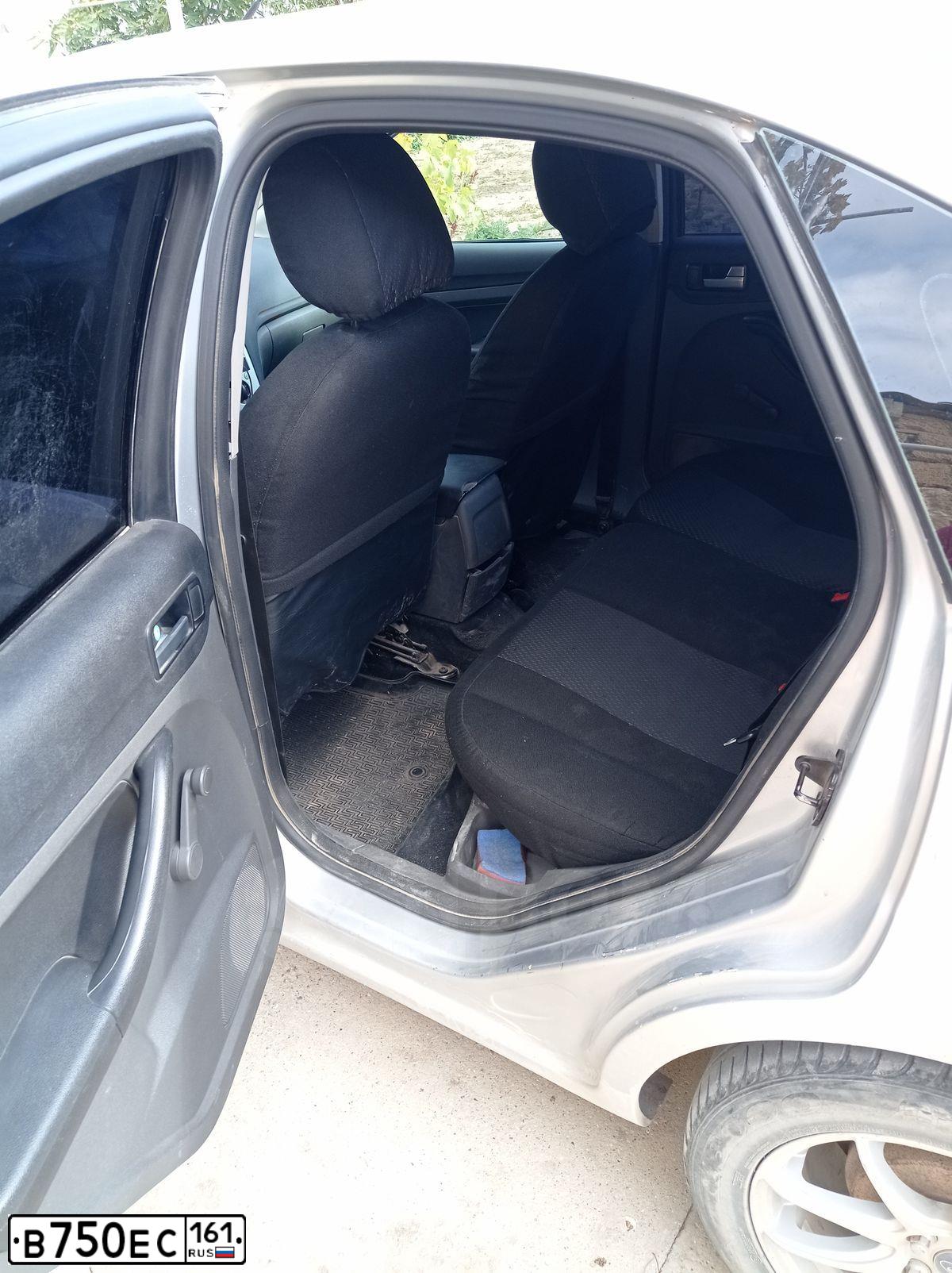 Фото автомобиля FORD FOCUS, 2008 — госномер Р920ОВ142. Цвет: СЕРЕБРИСТЫЙ