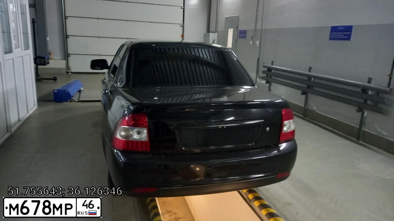 Фото автомобиля LADA 2170 PRIORA, 2008 — госномер Р470МЕ46. Цвет: СИНЕ-ЧЕРНЫЙ