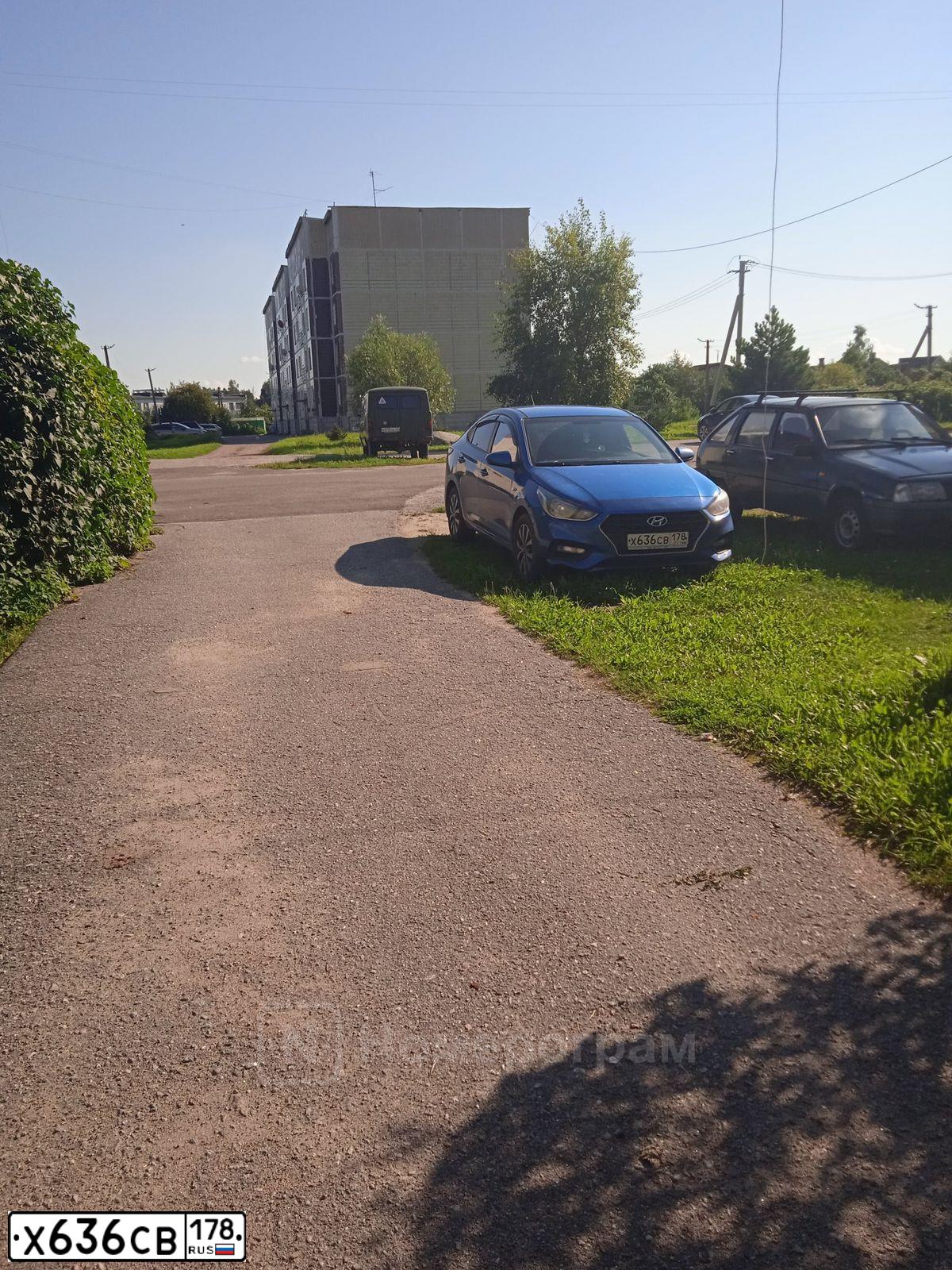 Фото автомобиля HYUNDAI SOLARIS, 2017 — госномер Х636СВ178. Цвет: СИНИЙ