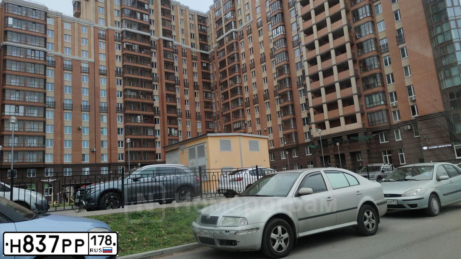 Фото автомобиля SKODA OCTAVIA, 2005 — госномер Н837РР178. Цвет: СЕРЕБРИСТЫЙ