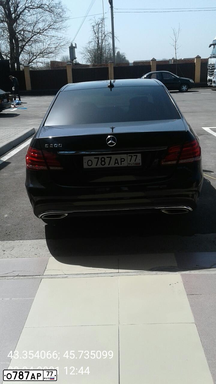 Фото автомобиля MERCEDES E-KLASSE, 2013 — госномер А007АА07. Цвет: ЧЕРНЫЙ