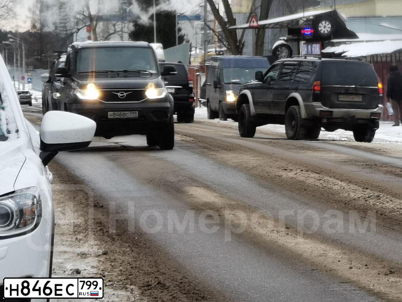Фото автомобиля OPEL INSIGNIA, 2013 — госномер Х716ТН33. Цвет: Коричневый