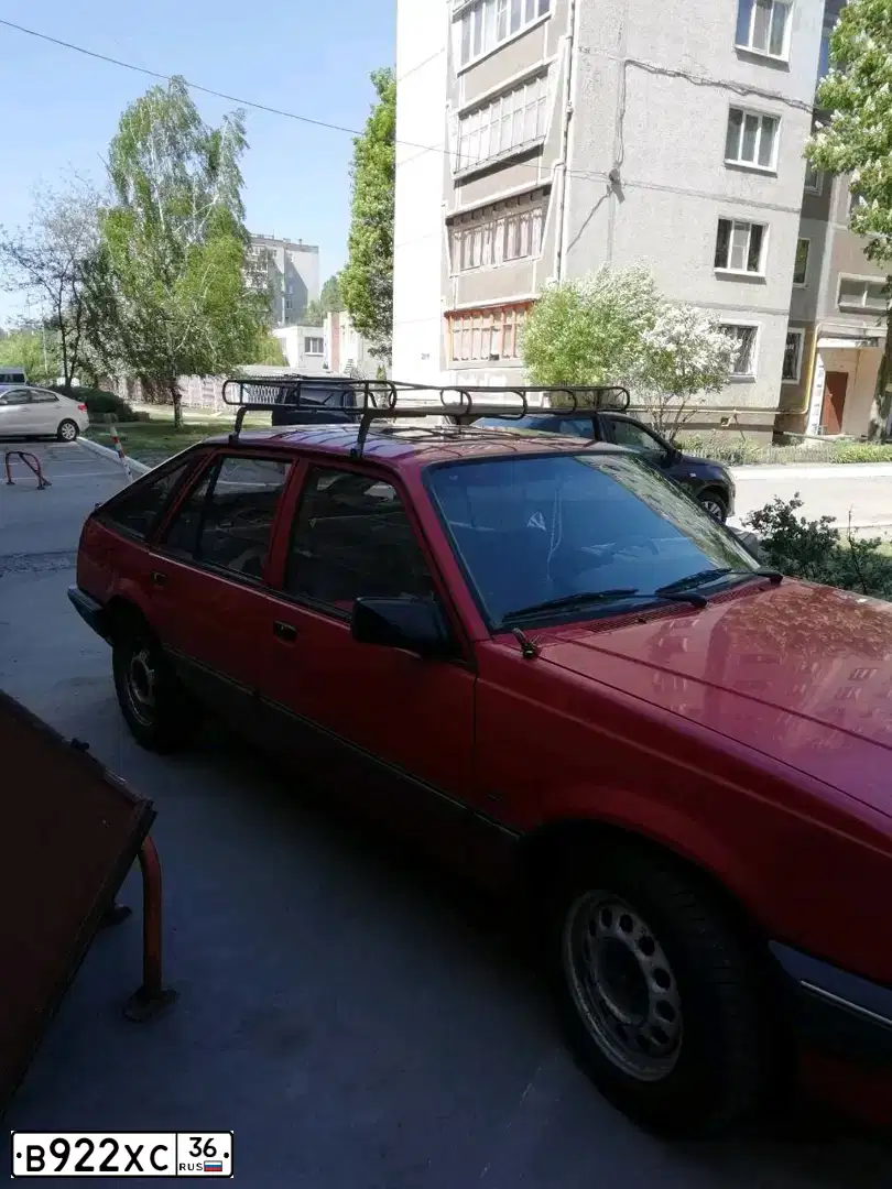 Фото автомобиля LADA 2114 SAMARA, 2012 — госномер Е922ХС36. Цвет: ТЕМНО-ВИШНЕВЫЙ