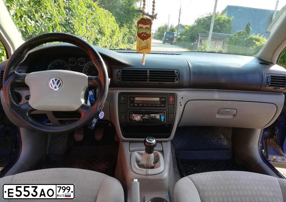 Фото автомобиля VOLKSWAGEN PASSAT, 2004 — госномер М502РВ48. Цвет: СИНИЙ