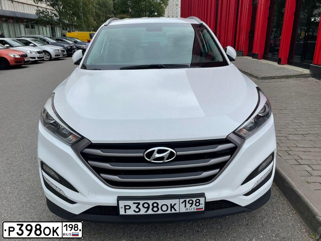Фото автомобиля HYUNDAI TUCSON, 2018 — госномер Р398ОК198. Цвет: Белый