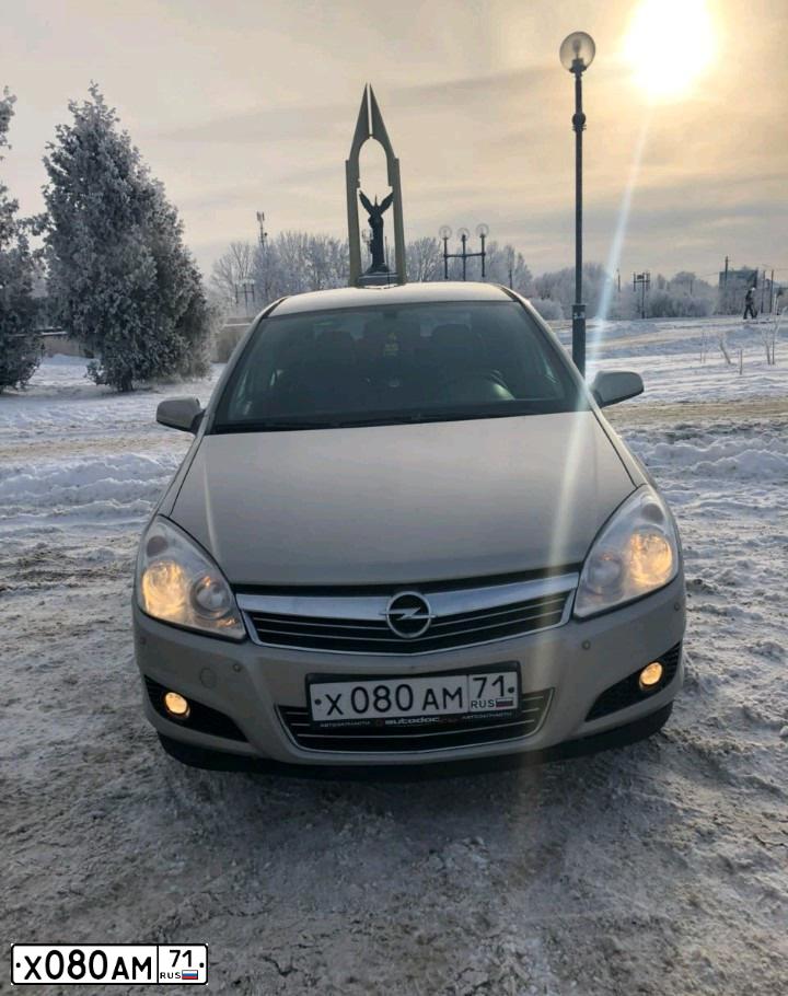 Фото автомобиля LADA 2110, 2004 — госномер Х080АМ71. Цвет: СЕРЕБРИСТЫЙ