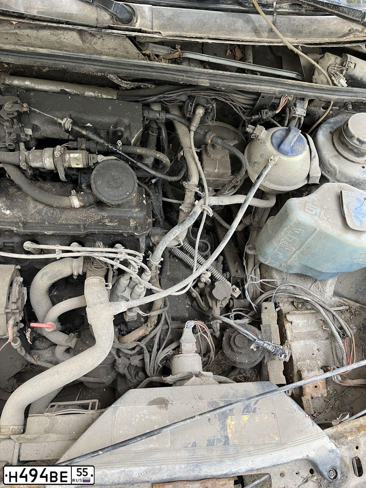 Фото автомобиля VOLKSWAGEN PASSAT, 1989 — госномер В367РМ155. Цвет: ЧЕРНЫЙ