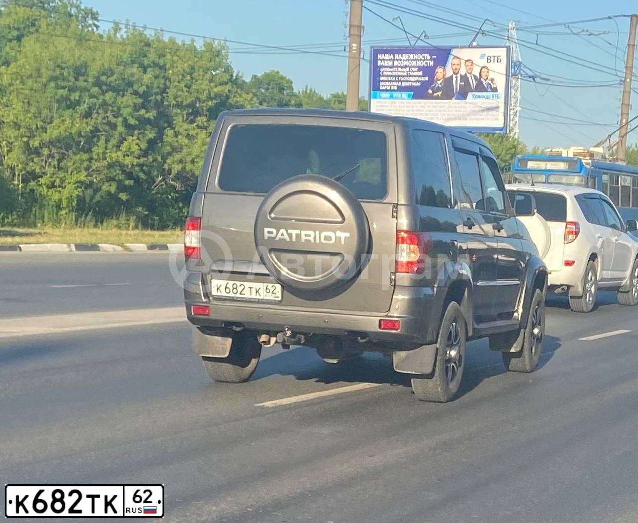 Фото автомобиля UAZ 3163 PATRIOT, 2015 — госномер К682ТК62. Цвет: Ричмо-металлик