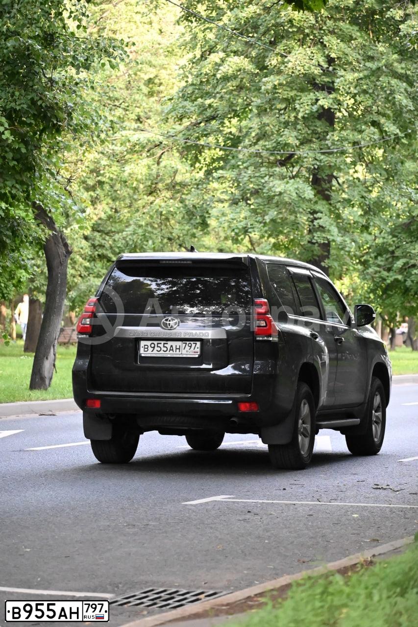 Фото автомобиля TOYOTA LANDCRUISER, 2020 — госномер В955АН797. Цвет: ЧЕРНЫЙ