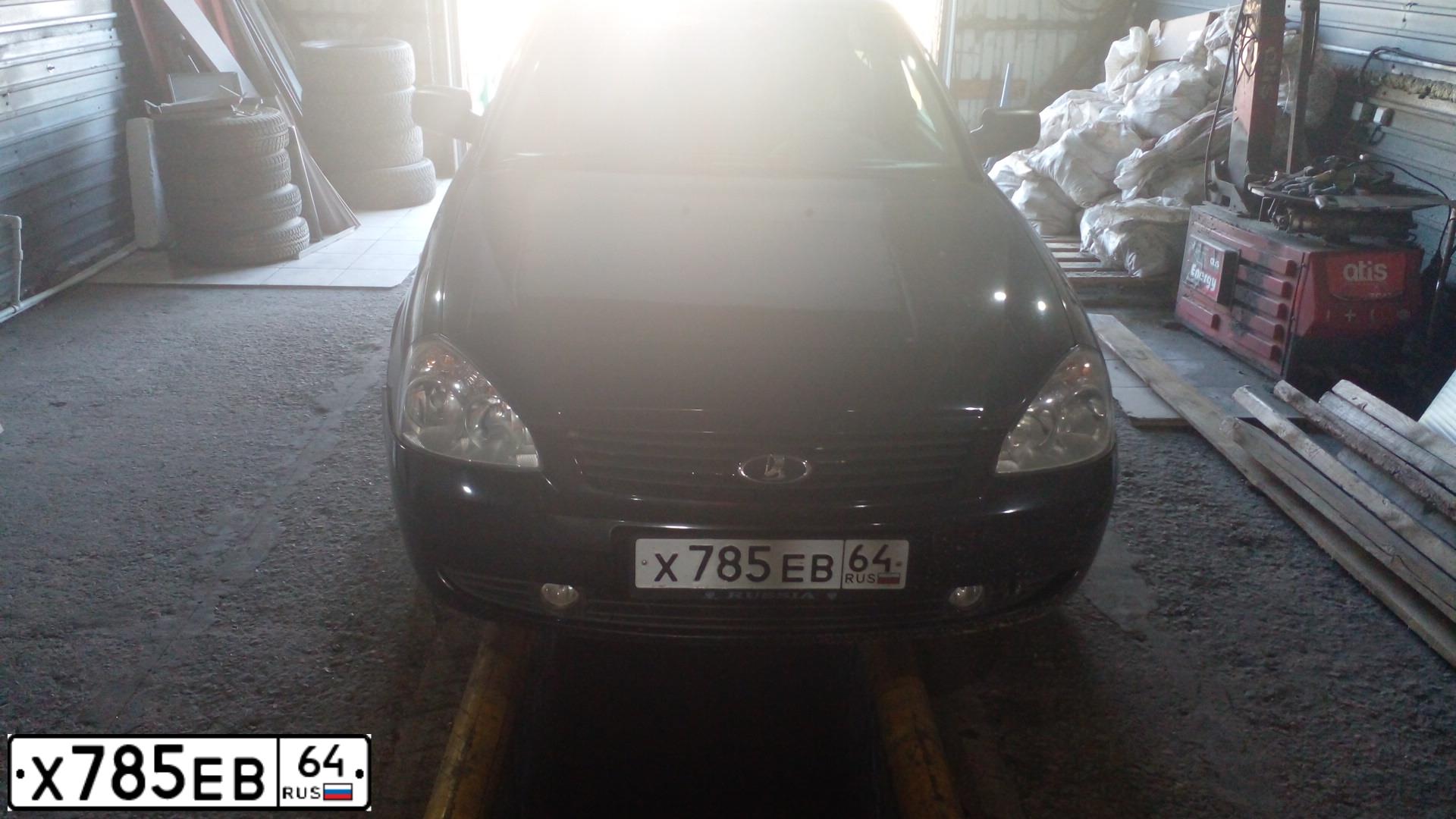 Фото автомобиля LADA 2172 PRIORA, 2010 — госномер Х785ЕВ64. Цвет: ЧЕРНЫЙ